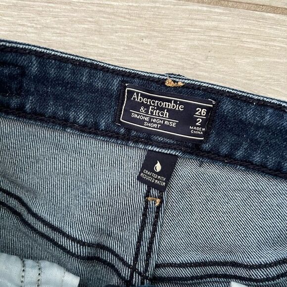 Abercrombie and Fitch Simone High Rise Short size 2 / 26 - Picture 3 of 4